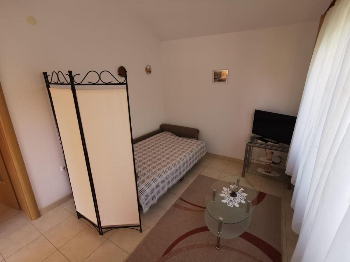 פודסטראנה Apartman Zora מראה חיצוני תמונה