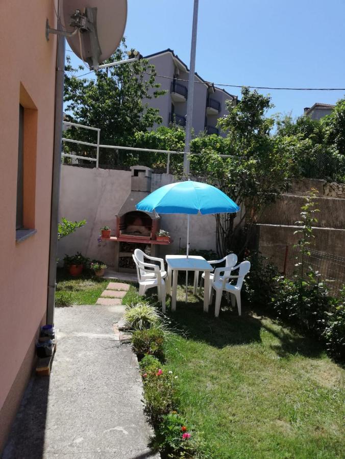 פודסטראנה Apartman Zora מראה חיצוני תמונה